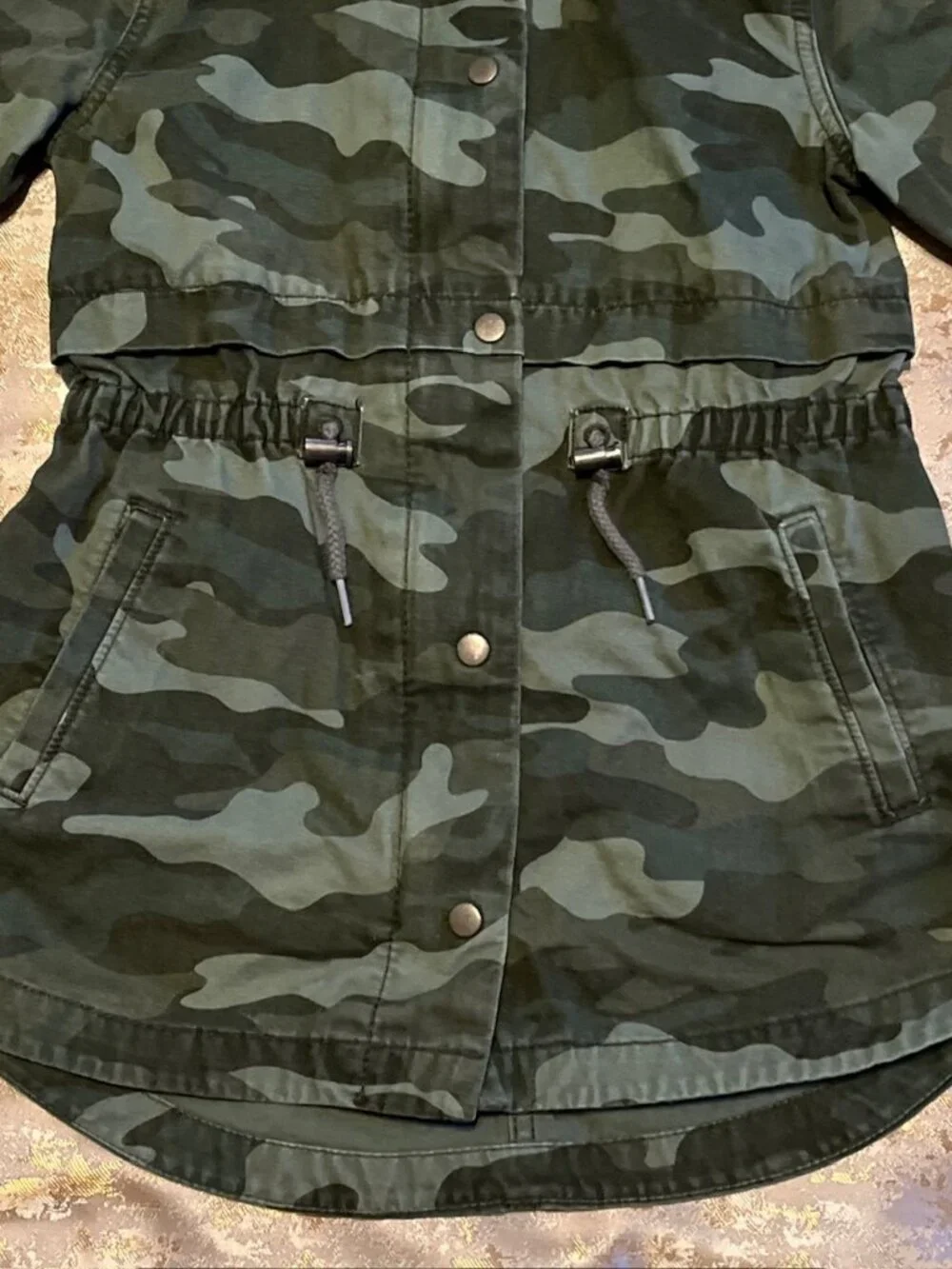 Old Navy Camo Jacket Coat Girls MEDIUM 8 Drawstring Waist Hood Utility